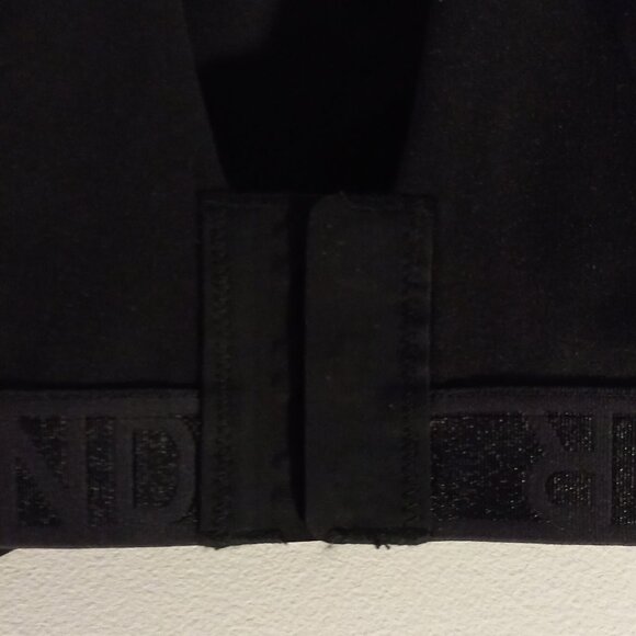 LNDR black "Locked and Loaded" sports bra - Picture 12 of 14